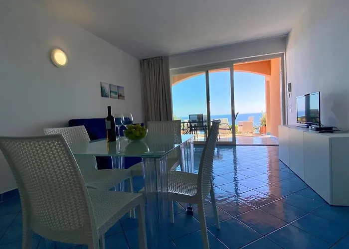 Bellavista Di Magara * تْشيفالو